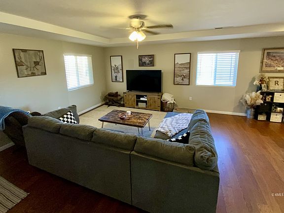 4th image of 852 E Rocky Rd