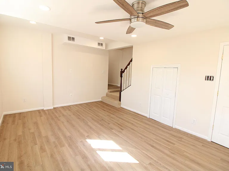 24 E Reed Ave — Photo 14