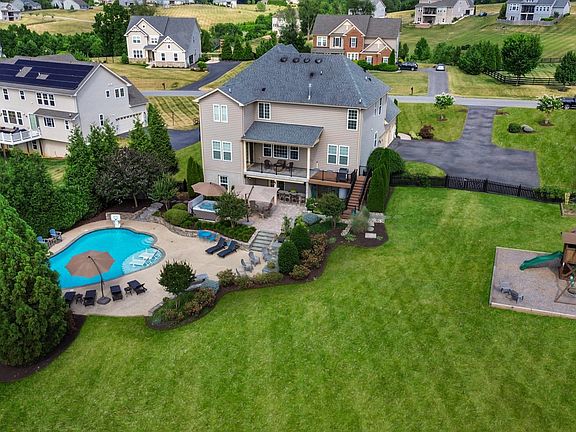 5th image of 3616 Donna Ct