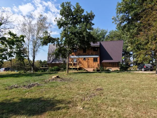 28383 290th St, Barry, IL 62312