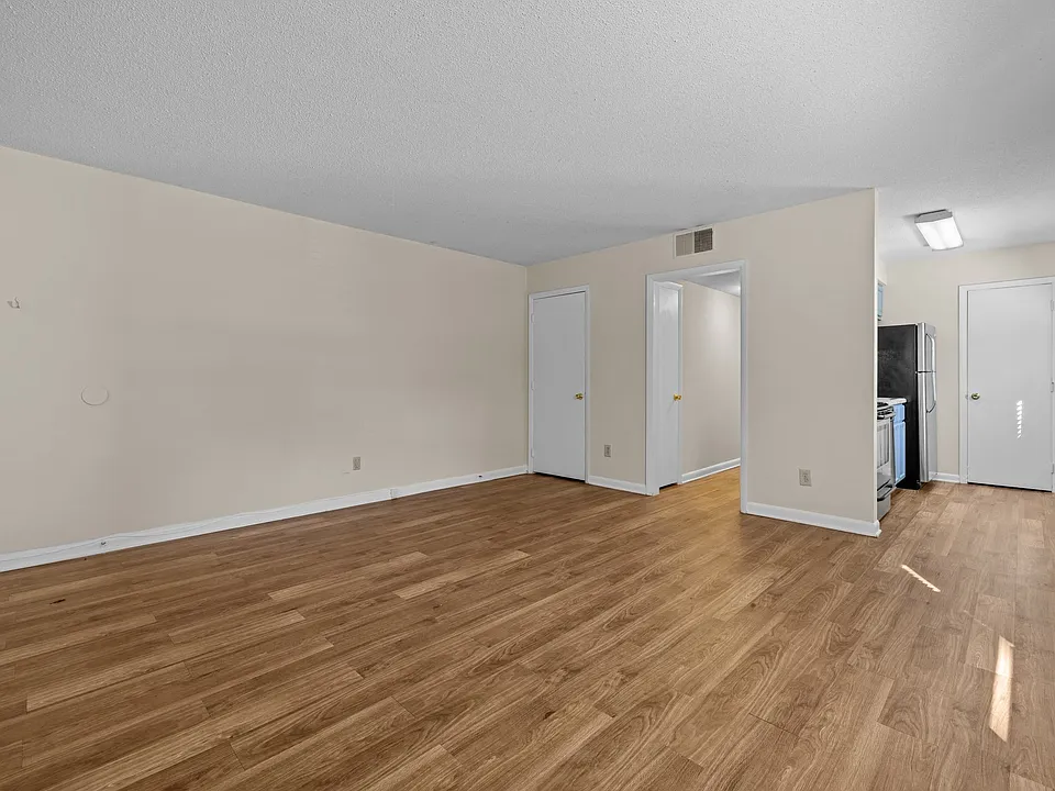 Moses Court (1 Bed x 1 Bath)