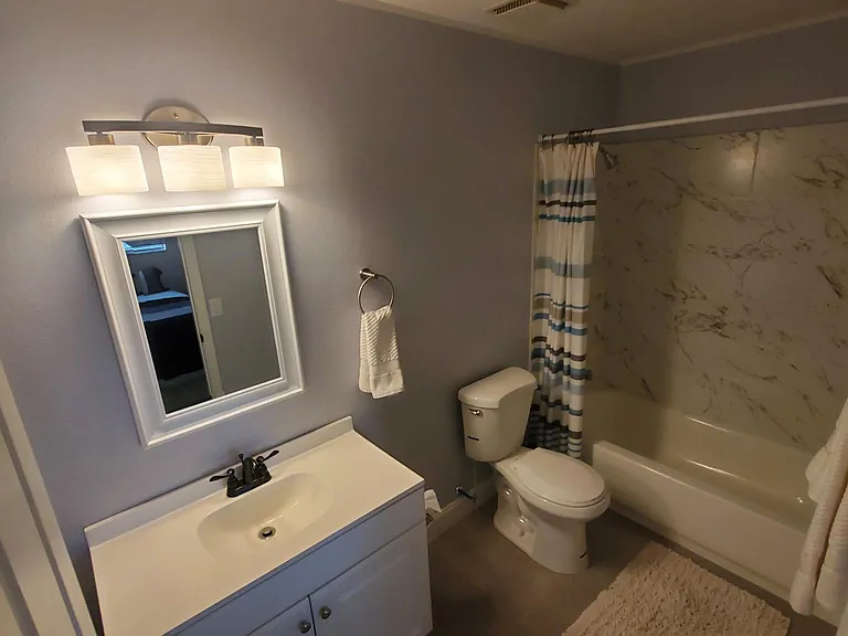 605 Northlake Blvd #7 — Photo 26