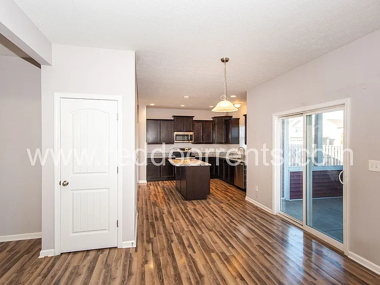 806 Kelly Pass — Photo 10