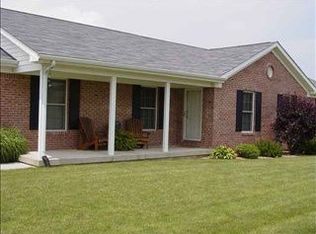 13 Freeman Dr, Rossville, IN 46065