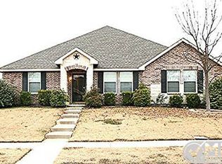 200 Rosewood Ct, Red Oak, TX 75154