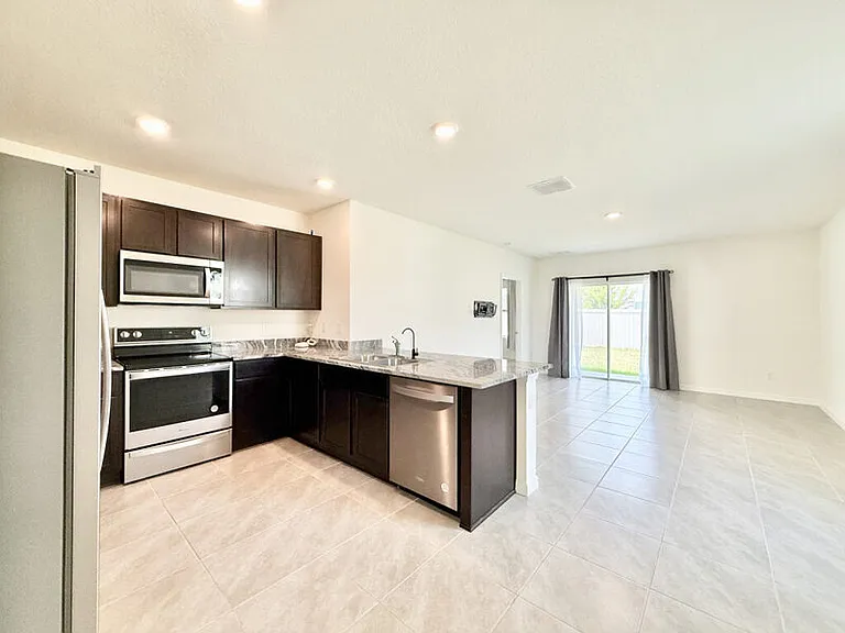 5699 Chorleywood Ln — Photo 6