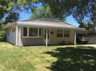 11 Sickles Dr, Decatur, IL 62521