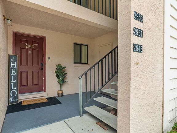 3rd image of 2953 SW 32nd Ave