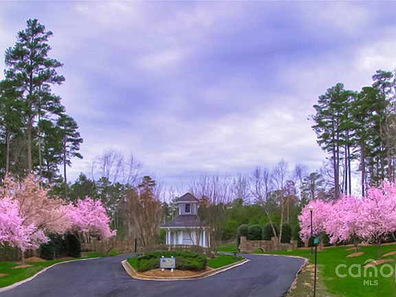 5th image of 493 Whisper Lake Dr