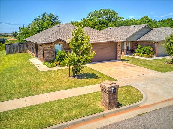 3rd image of 5901 Clearwater Dr