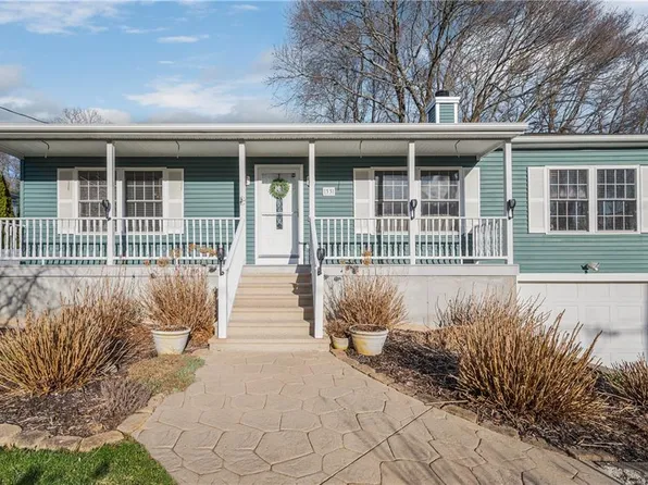 33 Biltmore Ave, Cumberland, RI 02864