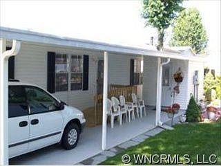 1st image of 204 Sweet Ln