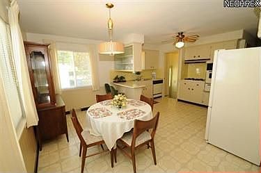 3rd image of 843 Deborah Dr