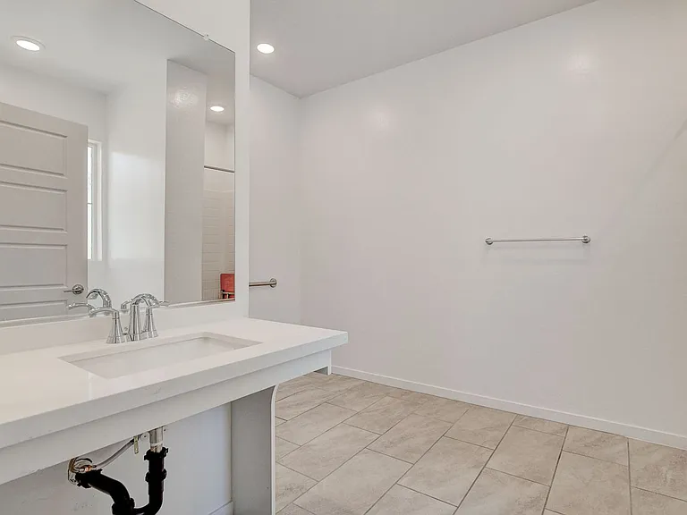 5730 Sky Pointe Dr #190 — Photo 35