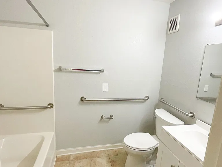 Blue Ridge Village Apartments — Photo 10