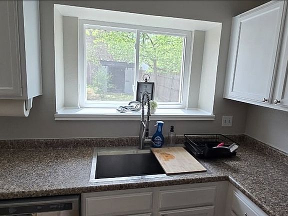 5th image of 6322 Broadmeadow