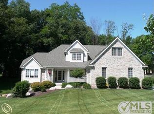 324 Tortoise Dr, Howell, MI 48843