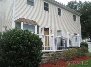 4 Leather Stocking Ln, White Plains, NY 10603