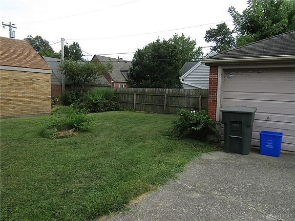 4th image of 922 Warrington Pl