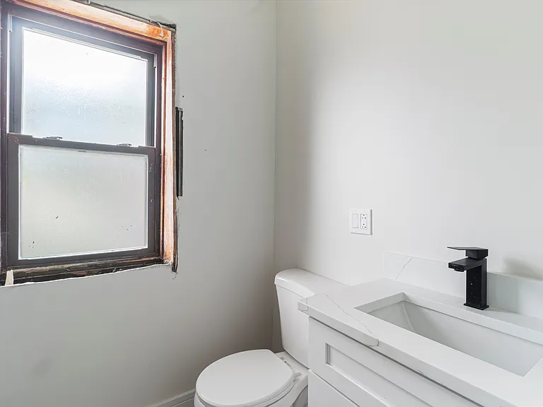630 N Homan Ave #3A — Photo 10