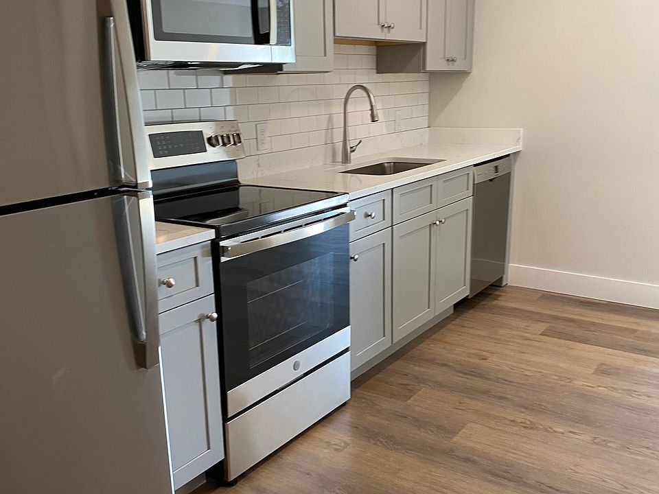 200 Danbury Rd Wilton CT Zillow