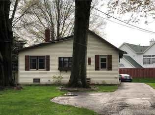 5740 Canterbury Rd, North Olmsted, OH 44070