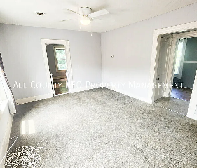 2044 W 44th St #UP — Photo 10