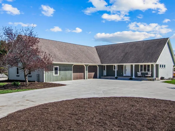 W762 Van Schyndel Dr, Oneida, WI 54155