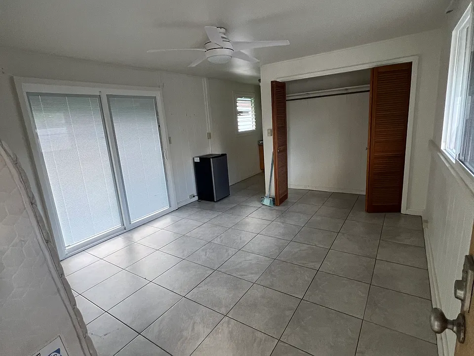 324 Keaniani St