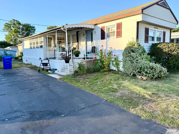 16 Sioux Road, East Hartford, CT 06118