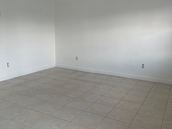 3rd image of 3412 SW 89th Ct