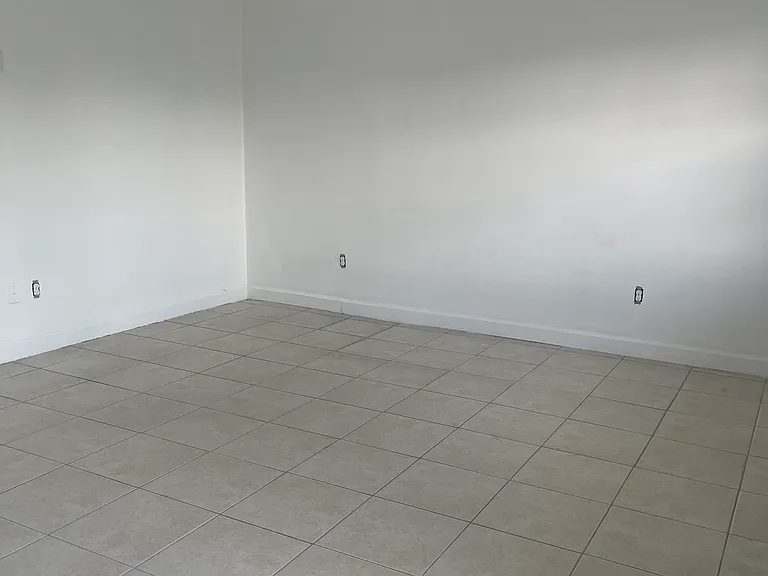 3412 SW 89th Ct — Photo 3