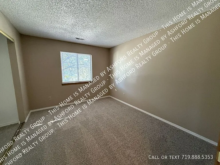 1238 Firefly Cir — Photo 9