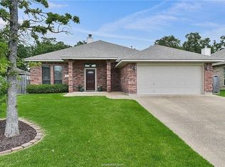 1105 Bracey Ct, College Station, TX 77845