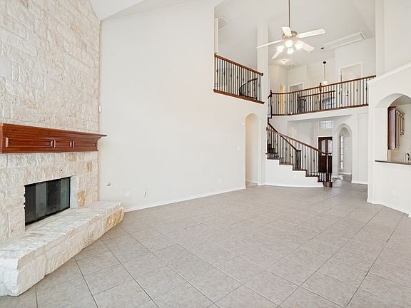 5th image of 11800 Pondview Ln