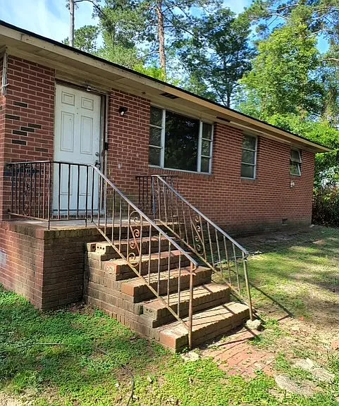 2330 Dorn Rd — Photo 1