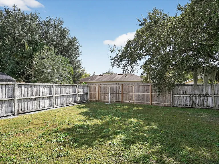 1118 Perpignan Ct — Photo 7