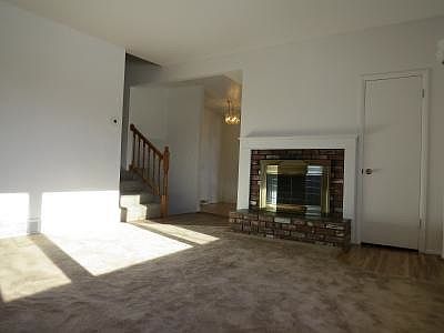 4th image of 613 Skyline Dr NE