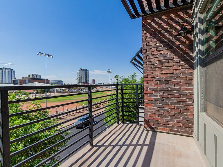 475 N 9th St #303 — Photo 25