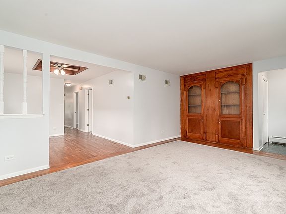 4th image of 9924 McVicker Ave