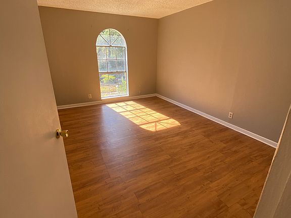 3rd image of 716 Avenue D #716