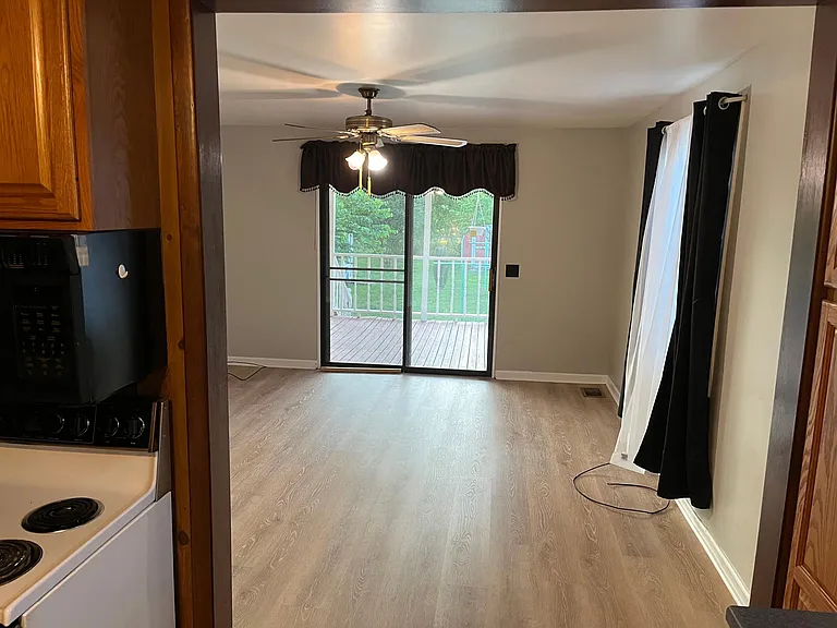 920 Marilyn Rd — Photo 8