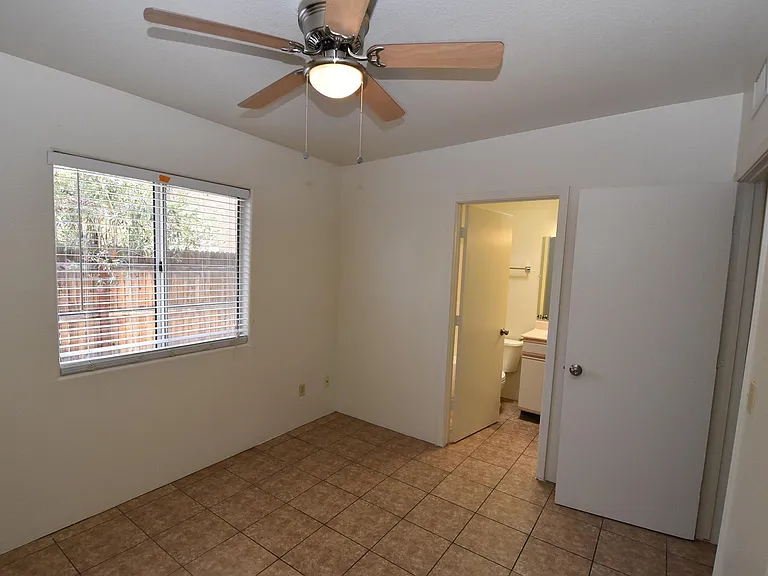 2725 N Dodge Blvd #2725 — Photo 17
