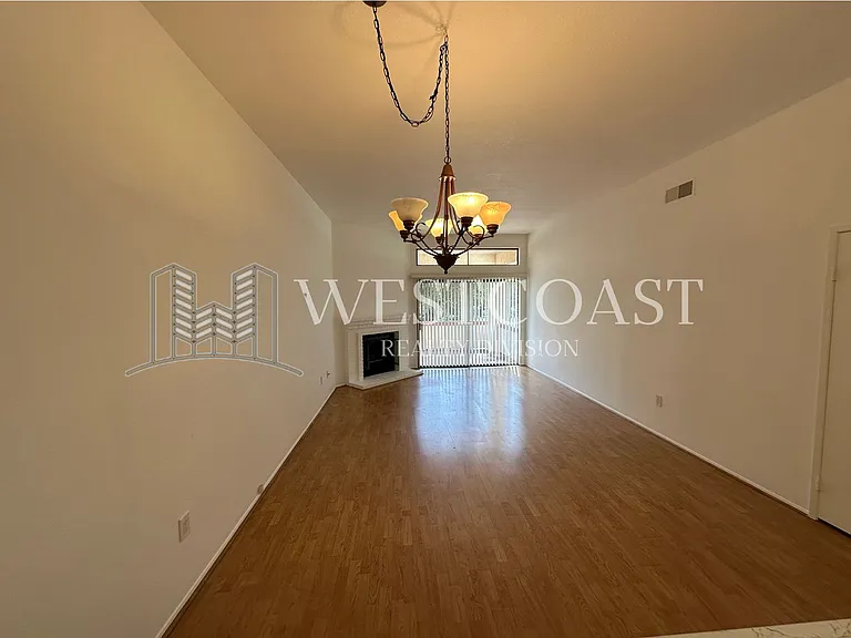 2823 Andover Ave — Photo 10
