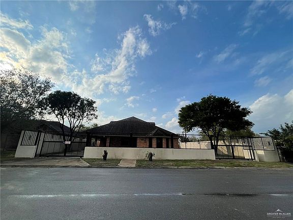 2nd image of 4113 W Lopez Dr
