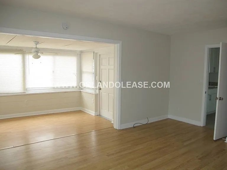1803 Pineview Cir — Photo 2