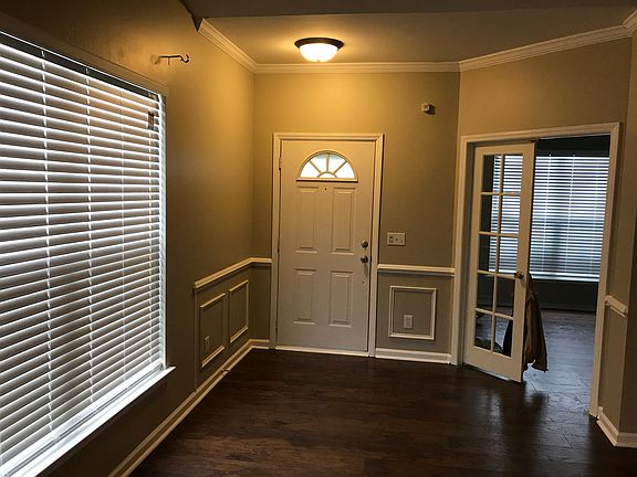 Entryway to living area