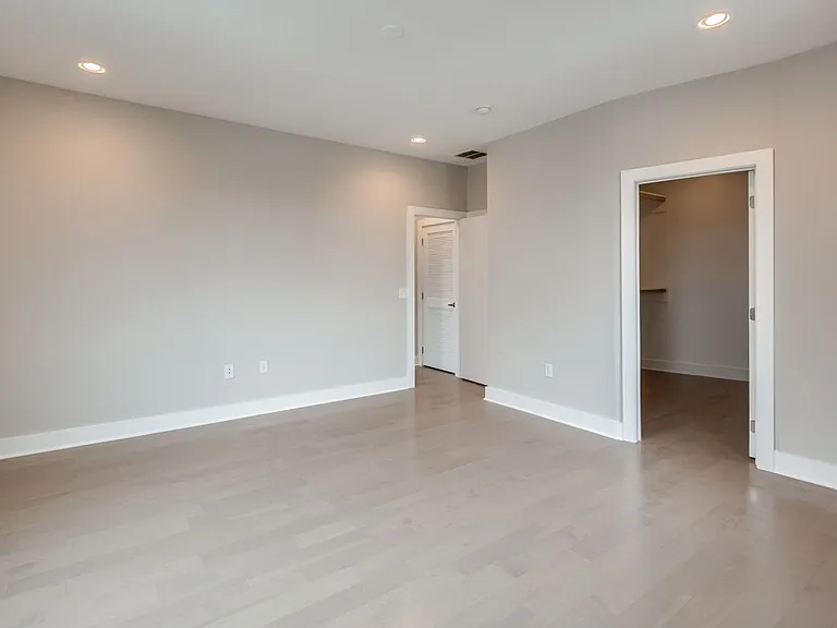 826 N 3rd St #6 — Photo 8