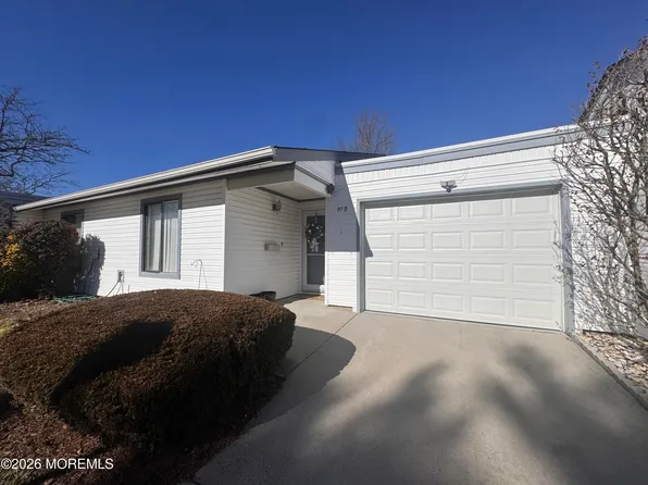 97B Salix Plaza, Monroe, NJ 08831