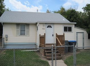 734 Prairie Ave, Cheyenne, WY 82009
